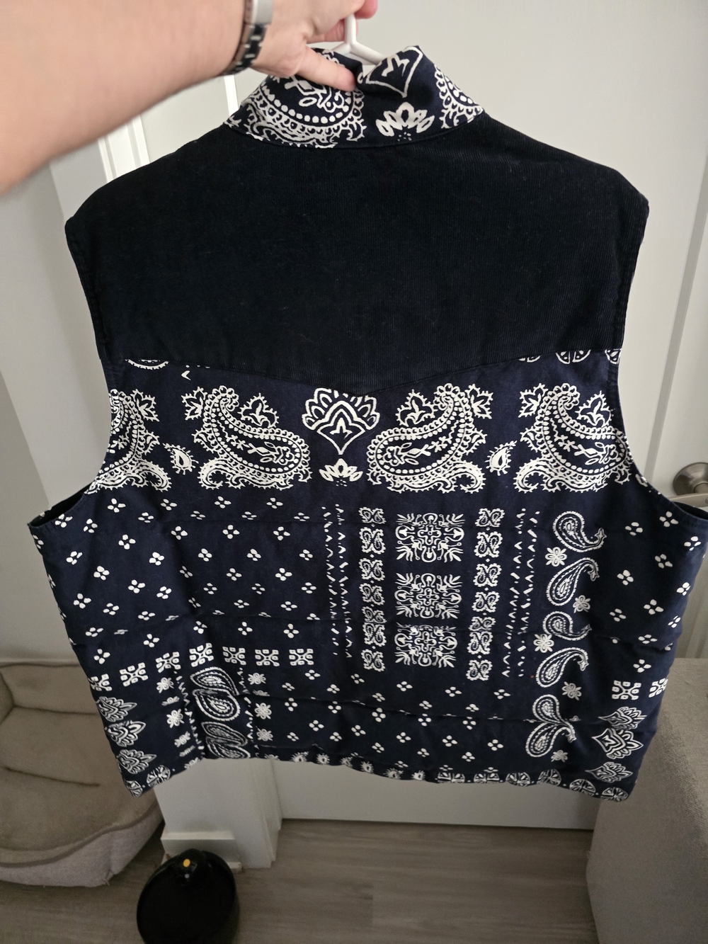 NWT Levi’s Navy Bandana Paisley Corduroy Puffer Vest - Men’s